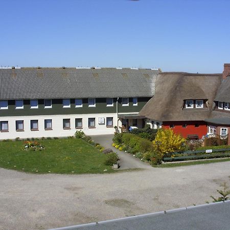 Ferienwohnungen Im Hotel Garni Zur Post Utersum Chambre photo