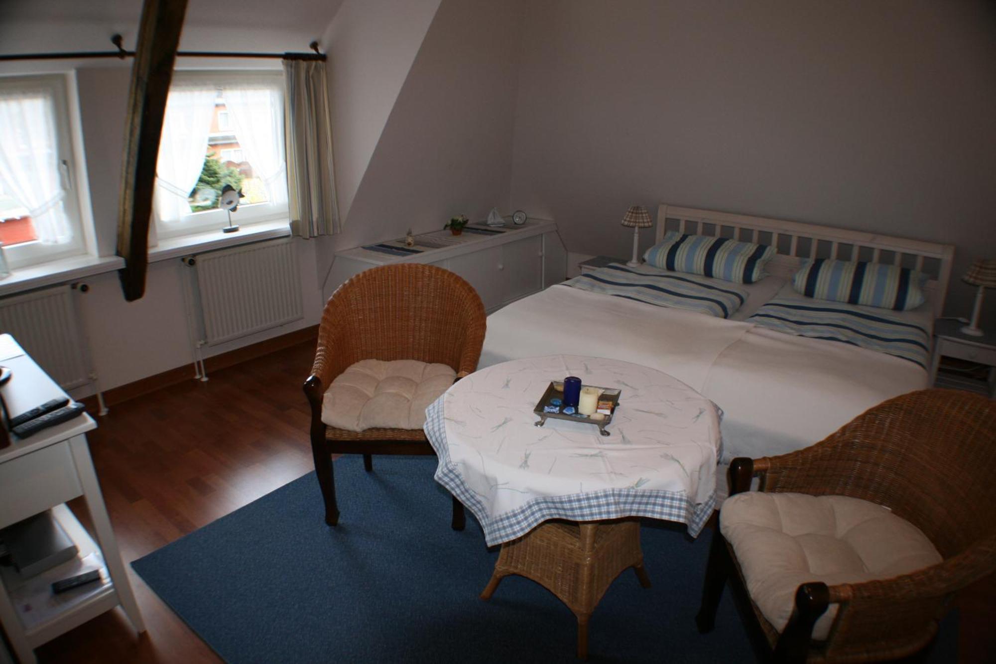 Ferienwohnungen Im Hotel Garni Zur Post Utersum Chambre photo