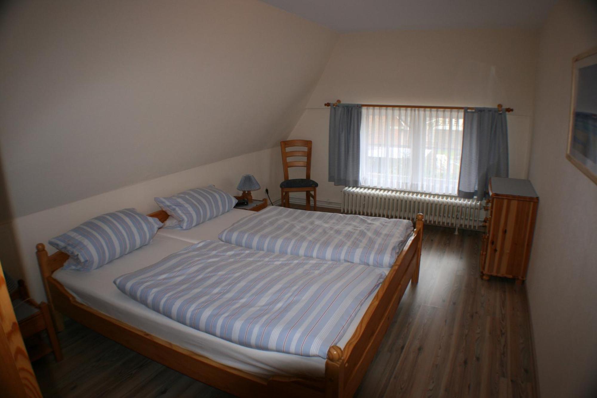 Ferienwohnungen Im Hotel Garni Zur Post Utersum Chambre photo